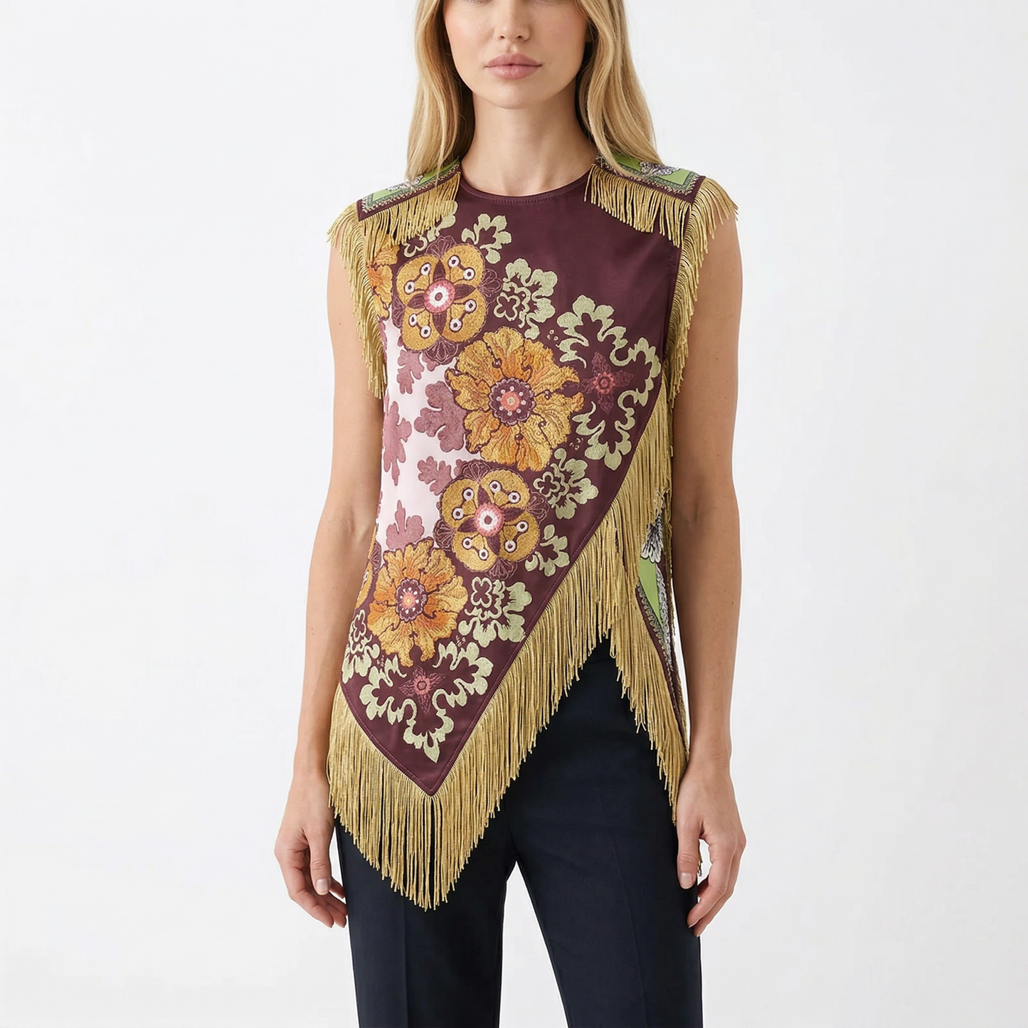 Top asimétrico estampado con acabado bohemio