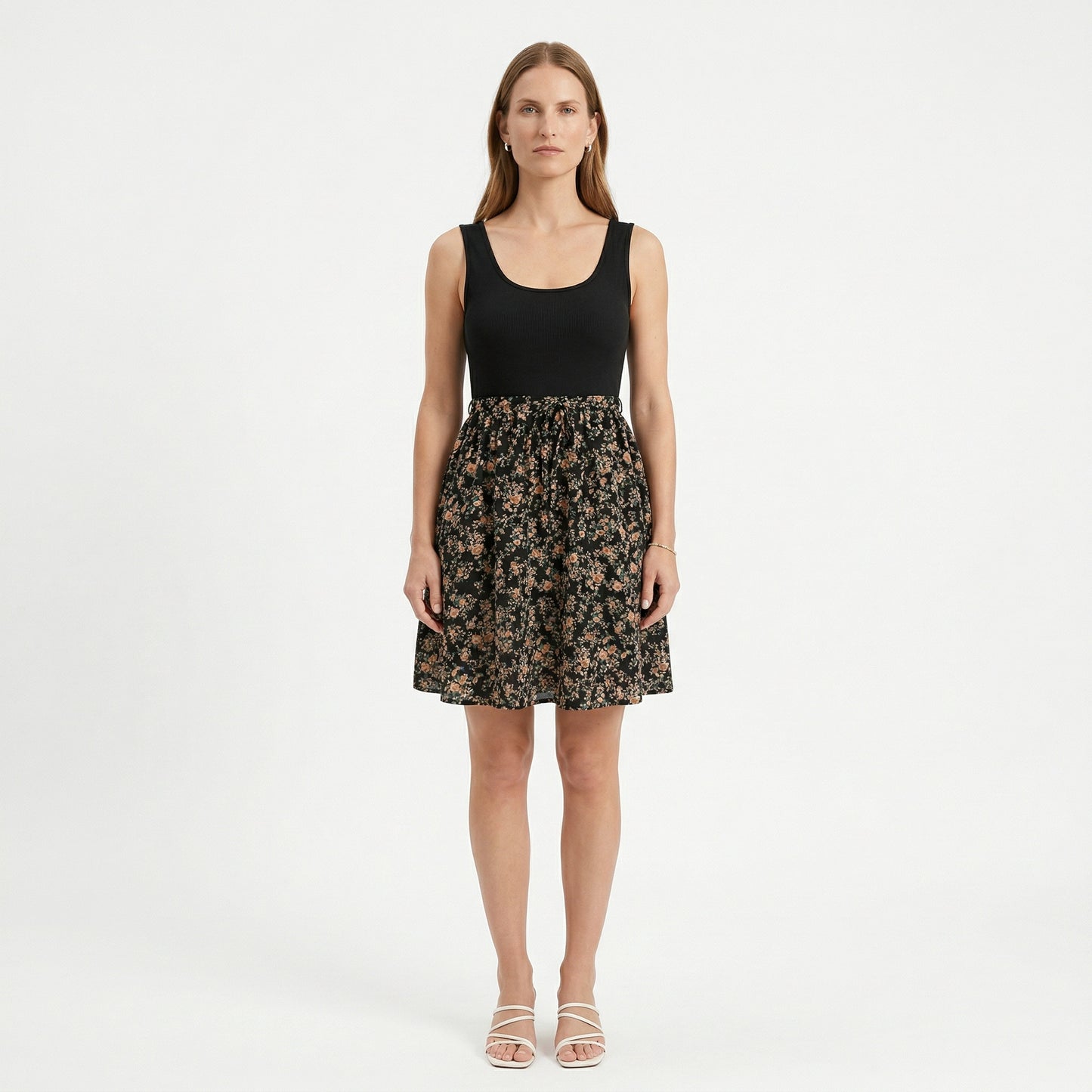 Olivia – Vestido corto estampado floral con cintura ajustable